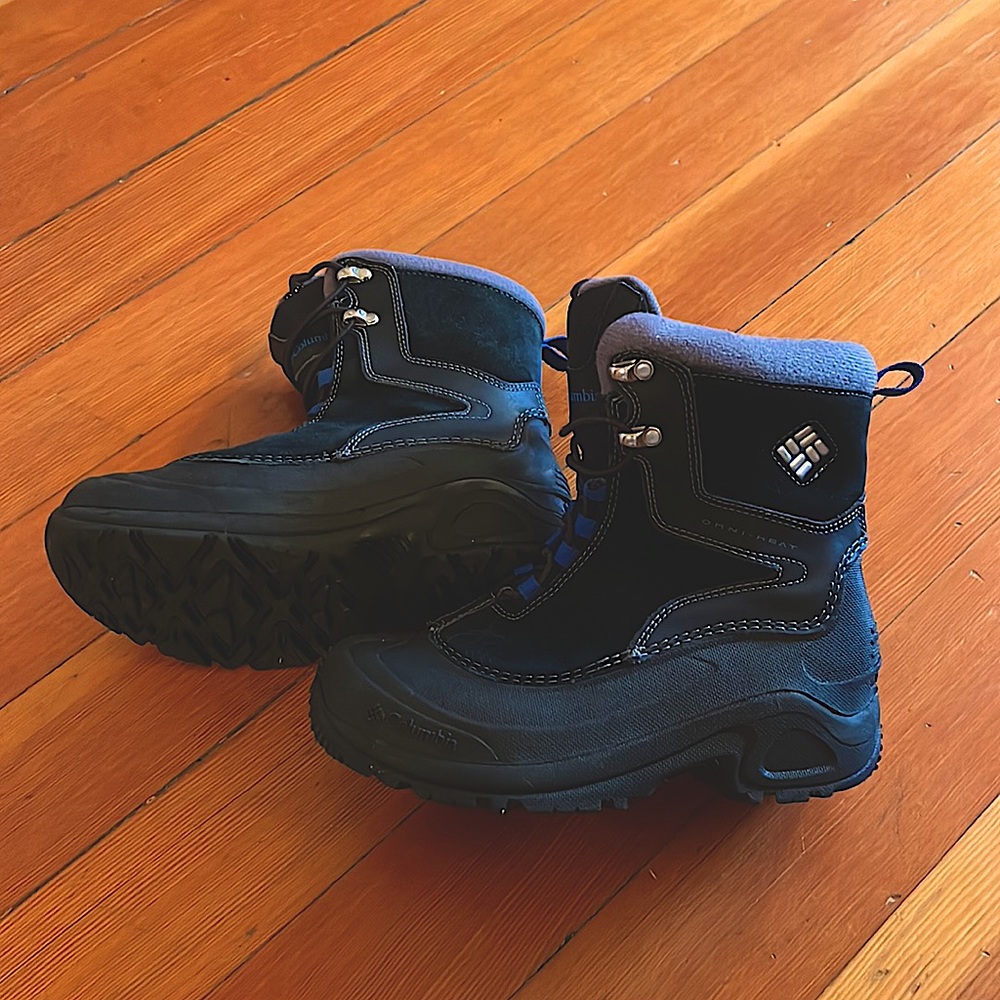 Columbia Omni heat boots….brand new condition!